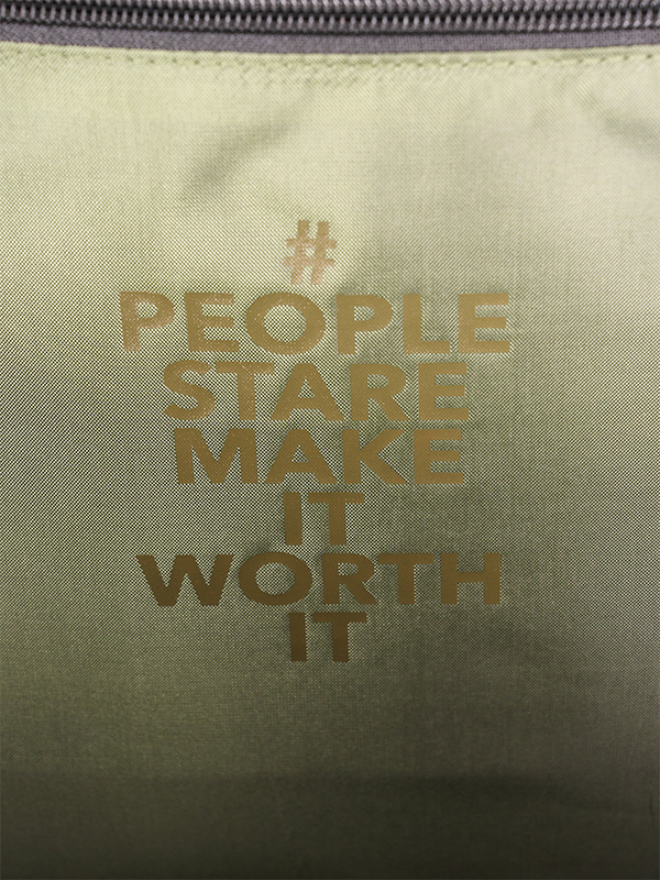 Backrest Travel Pack II – Robuste Rollstuhltasche für Alltag & Reisen